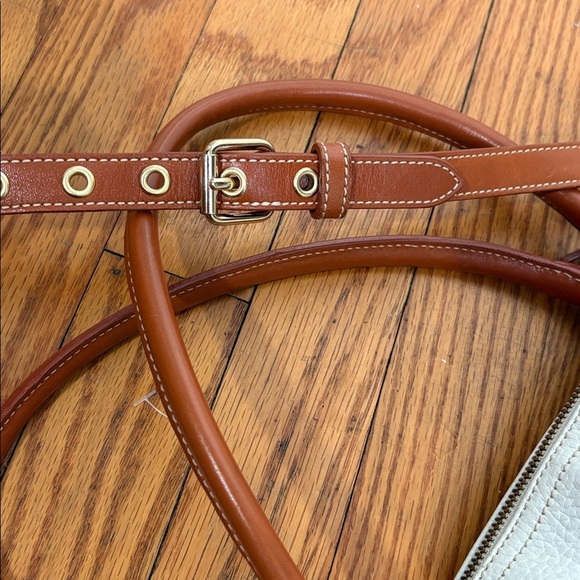 Dooney & Bourke Large Domed Satchel White Pebble Leather Y2K vintage retro - Picture 6 of 16